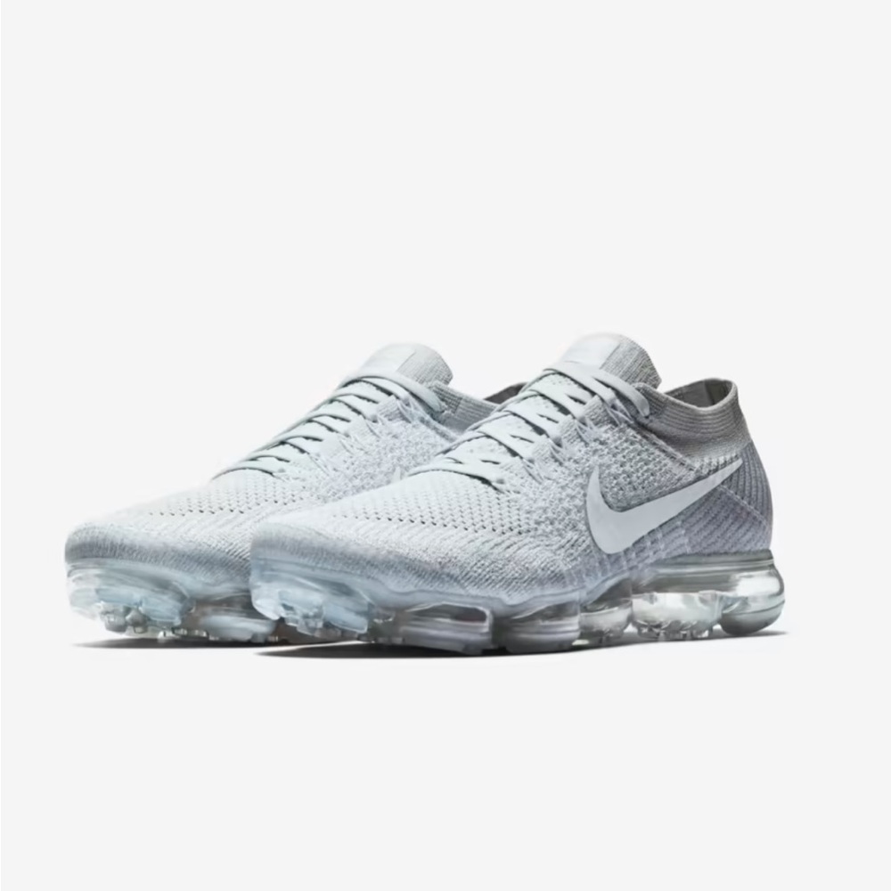 Nike Pure Platinum Vapormax Flyknit Womens Sz 7